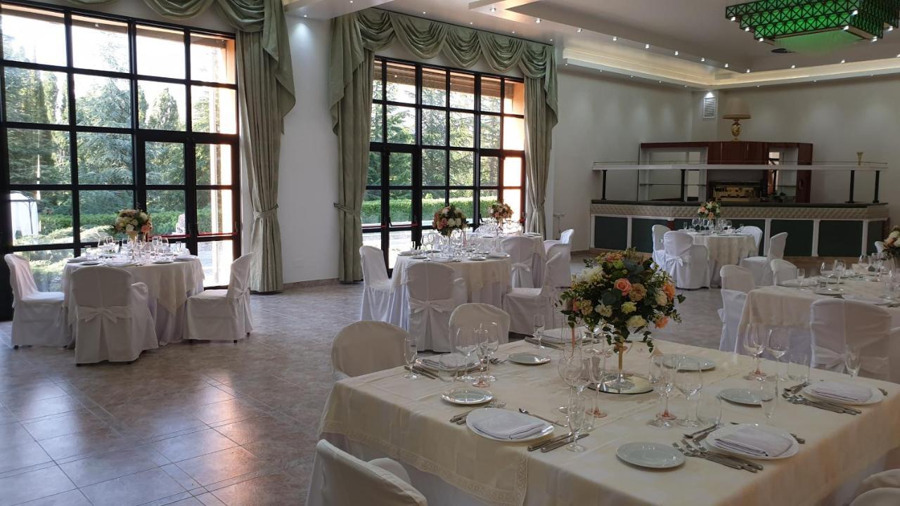 Palahotel Vallenoce Decollatura Exterior photo
